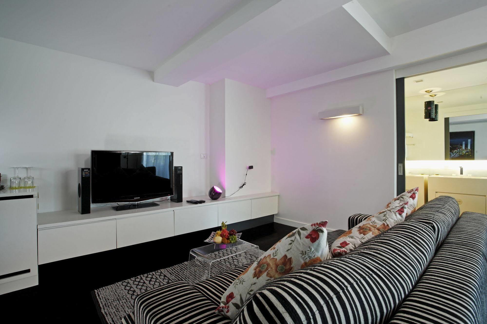 B - Lay Tong Resort Phuket Esterno foto